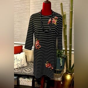 Be by Chetta B Women’s Blk/Wht Stripe Floral Midi Dress (M)